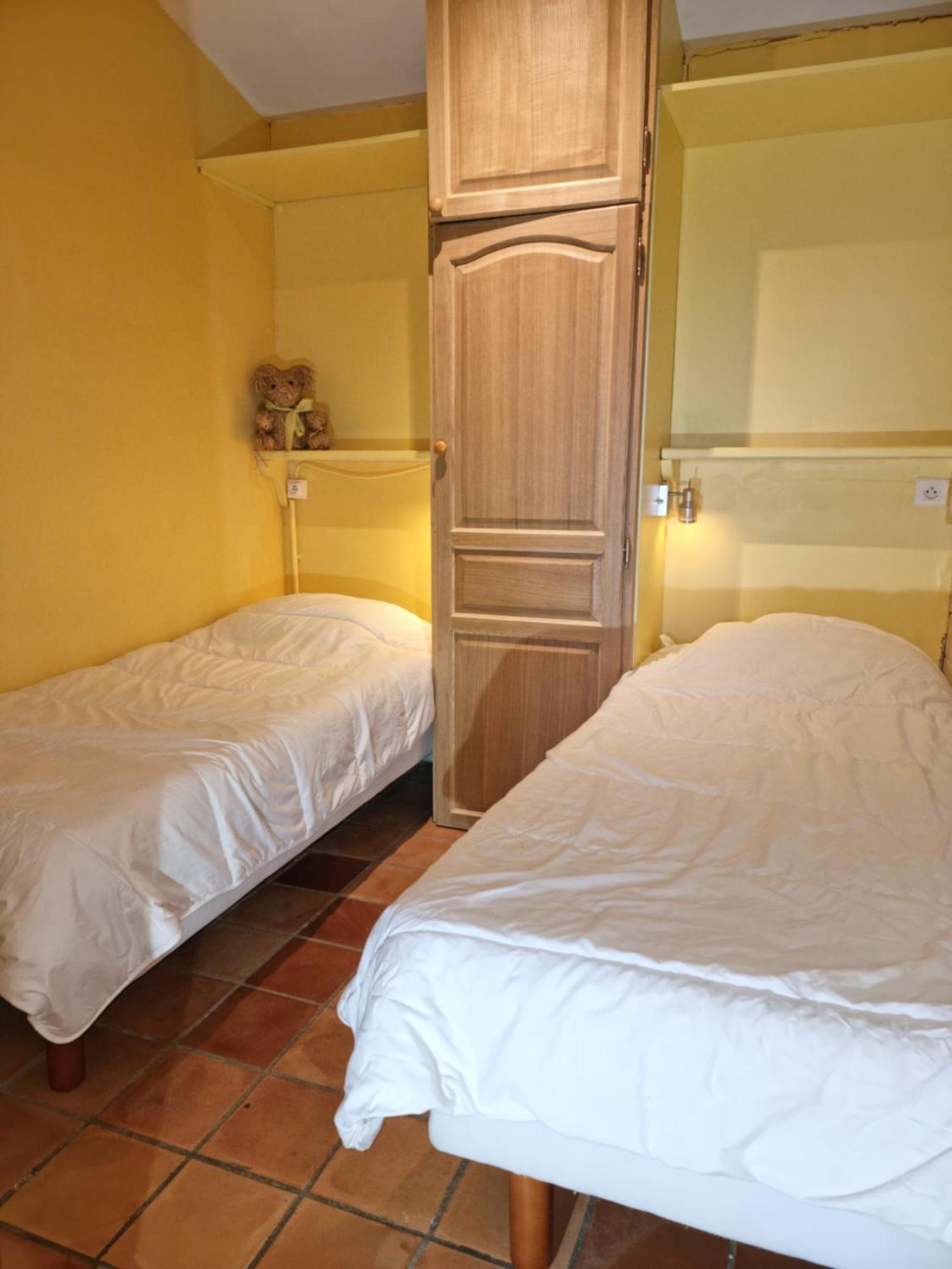 Pousterle De Sabran - Piscine & Hammam Apartment Room photo
