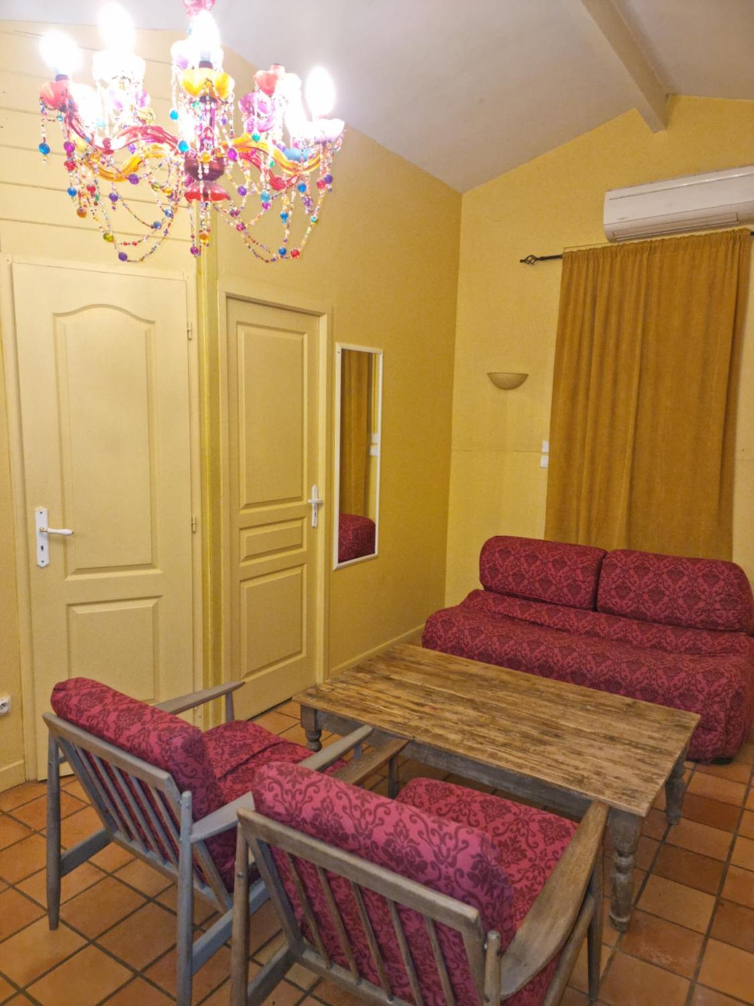 Pousterle De Sabran - Piscine & Hammam Apartment Room photo