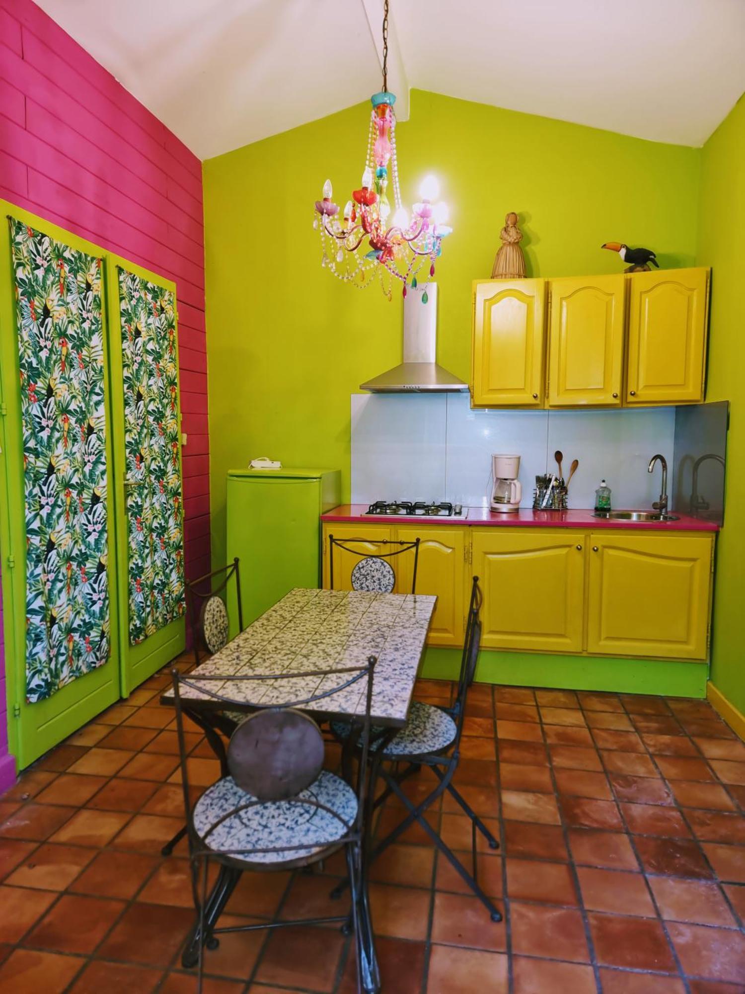 Pousterle De Sabran - Piscine & Hammam Apartment Room photo